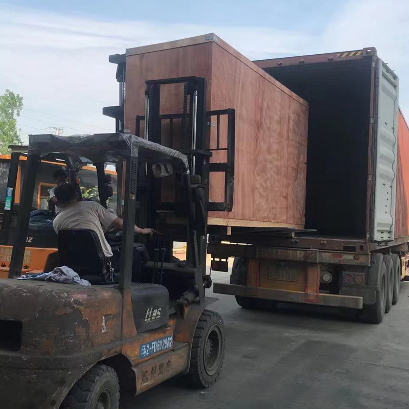 The CS Series lathes customized by Peruvian customers have been delivered